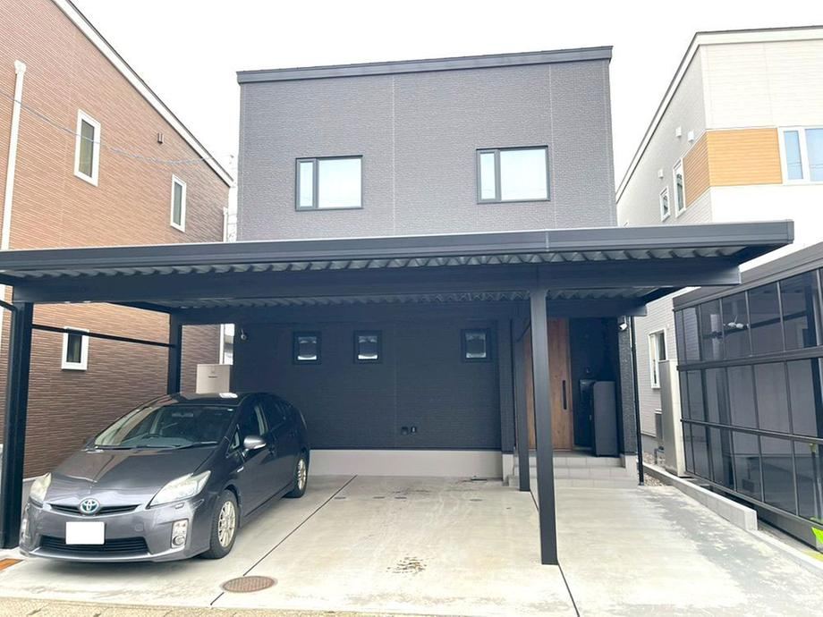 Beautiful New 4LDK Home Near Shopping Center - Photo 1