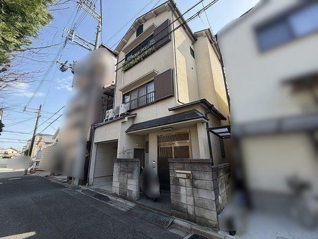 5LDK+S house in Takatsuki, Osaka - Photo 1