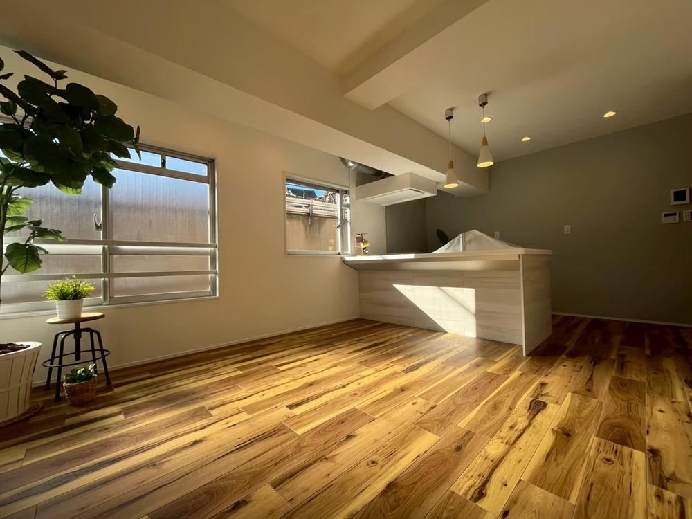 Fully Renovated 2LDK Apartment Near Nippori Station - Photo 1