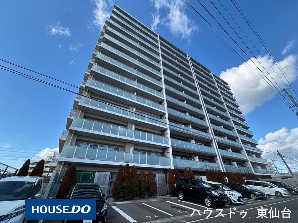 Convenient 3LDK Apartment Near Miyaginohara Station - Photo 1
