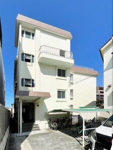 3LDK apartment in Amagasaki, Hyogo - Photo 1