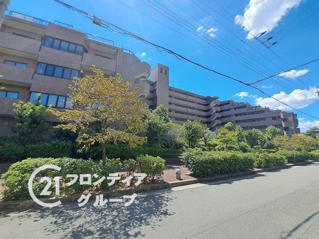 3LDK+S apartment in Amagasaki, Hyogo - Photo 1
