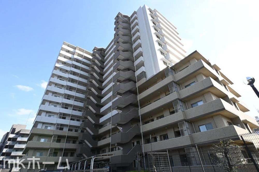 Bright 3LDK Apartment in Kashiwa - Photo 1