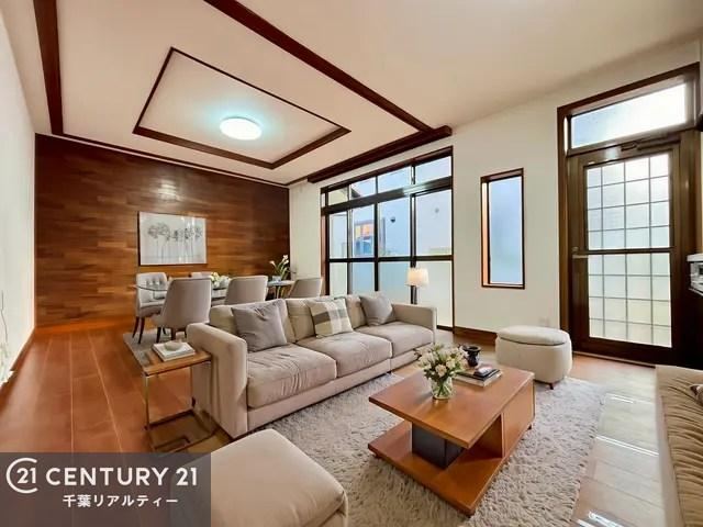 Renovated 4LDK House with Garden in Inage - Photo 1