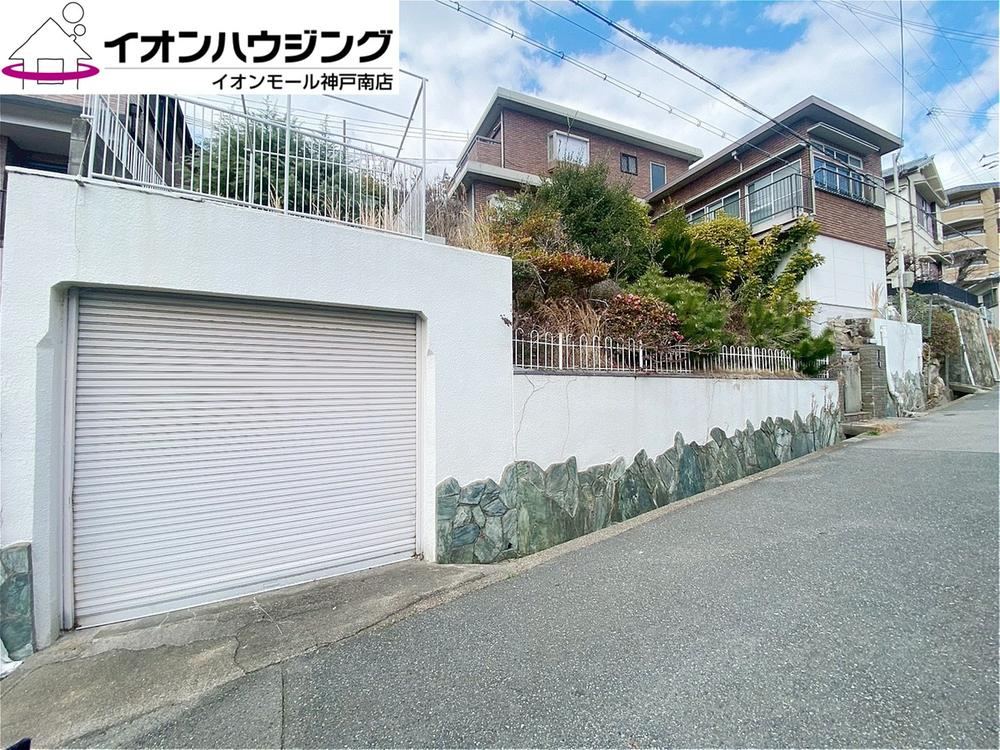 7LDK house in Tarumi Ward, Kobe, Hyogo - Photo 1
