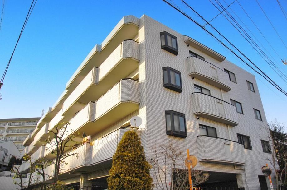 3LDK apartment in Toyonaka, Osaka - Photo 1