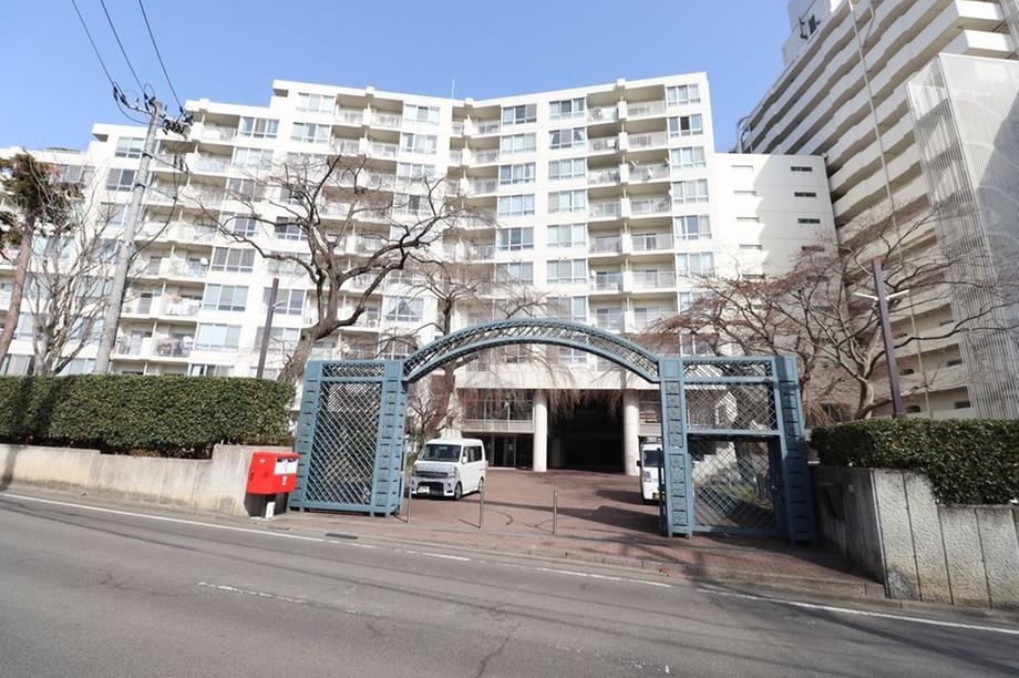 Renovated 4LDK Apartment Near Higashi-Tokyo Station - Photo 1