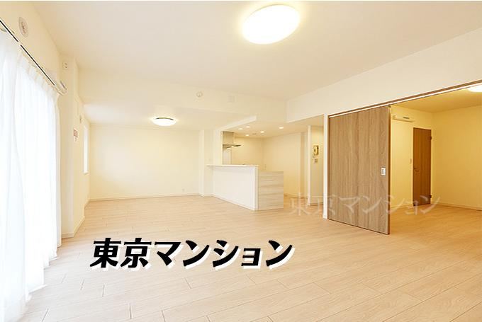 Spacious 3LDK Apartment with Modern Amenities - Photo 1