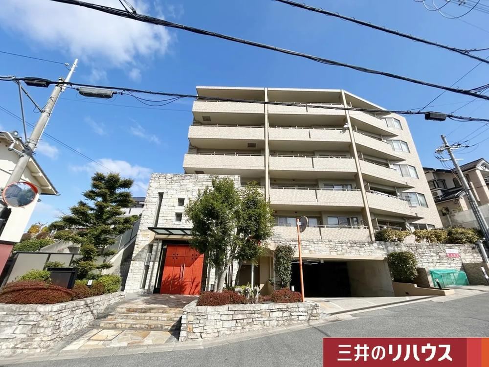 3LDK apartment in Nara, Nara - Photo 1