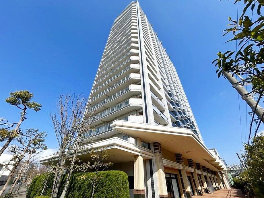 3LDK Apartment Near Yokohama Station in Nishihiranuma-cho - Photo 1