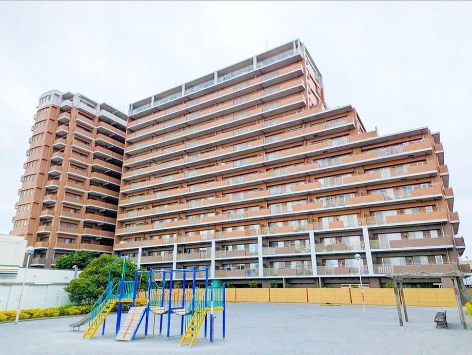 Spacious 3LDK Apartment Near Shin-Narashino Station - Photo 1