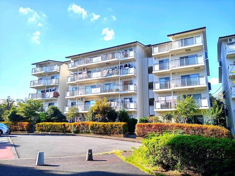 Renovated 4LDK Apartment in Kaihata - Photo 1