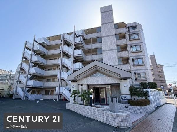 Charming 3LDK Apartment in a Quiet Area - Photo 1