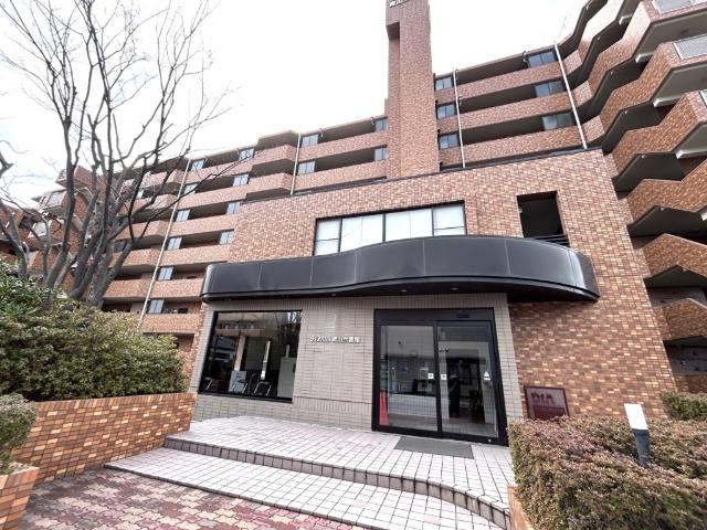 3LDK apartment in Nishi Ward, Niigata - Photo 1