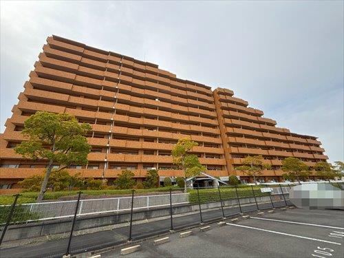 3LDK apartment in Osakasayama, Osaka - Photo 1