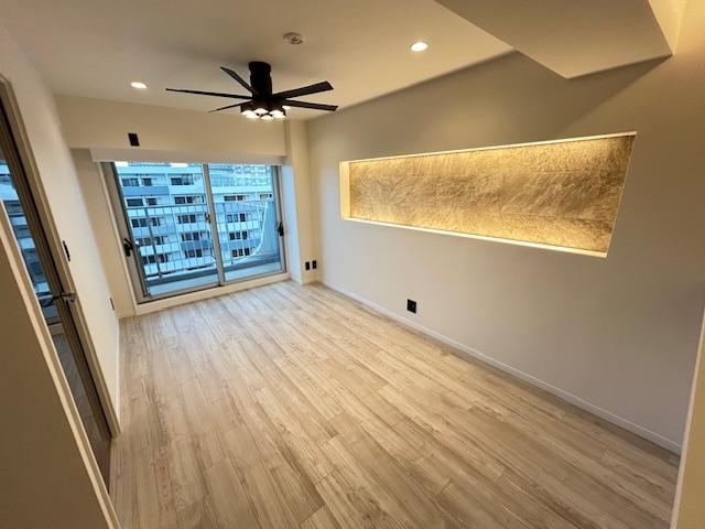 Top Floor 3LDK Apartment Near Multiple Train Lines - Photo 1