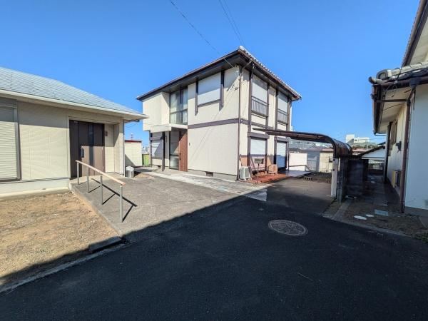 Comfortable Living Near Mito Station - Photo 1