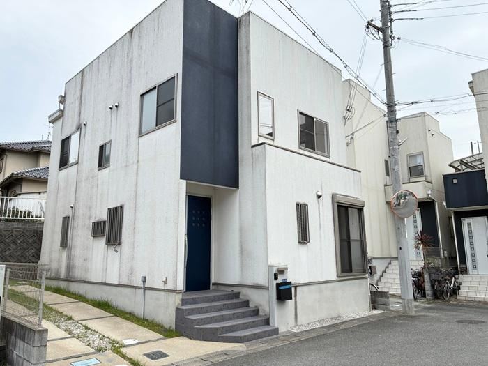 4LDK house in Tondabayashi, Osaka - Photo 1