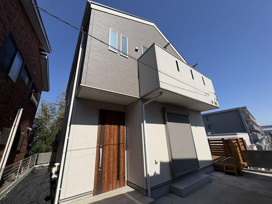 Modern 4LDK House in Honmoku Motomachi - Photo 1