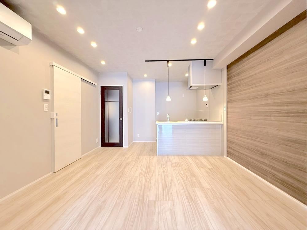 Renovated 2LDK Apartment Near Shin-Egota Station - Photo 1
