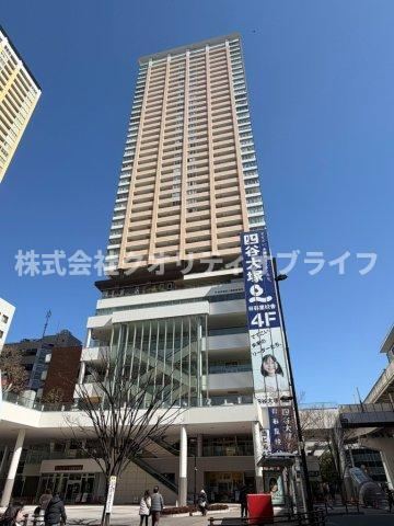 2LDK Apartment in Nishi-Nippori with Renovation Completion in 2025 - Photo 1