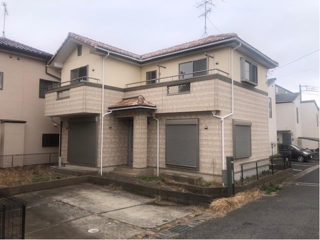 Spacious 4LDK House with Study in Bunchi - Photo 1