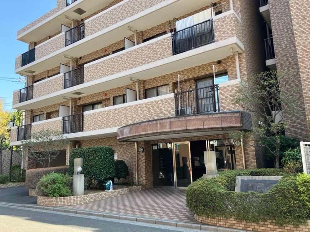 3LDK apartment in Nishitokyo, Tokyo - Photo 1