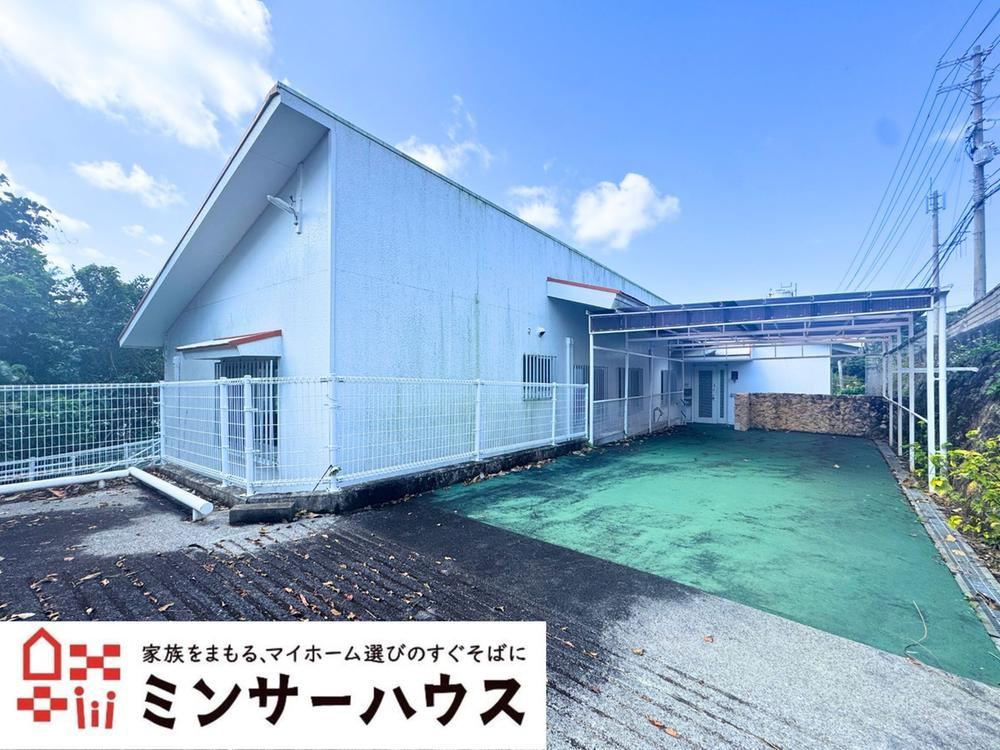 3LDK house in Chatan, Nakagami District, Okinawa - Photo 1