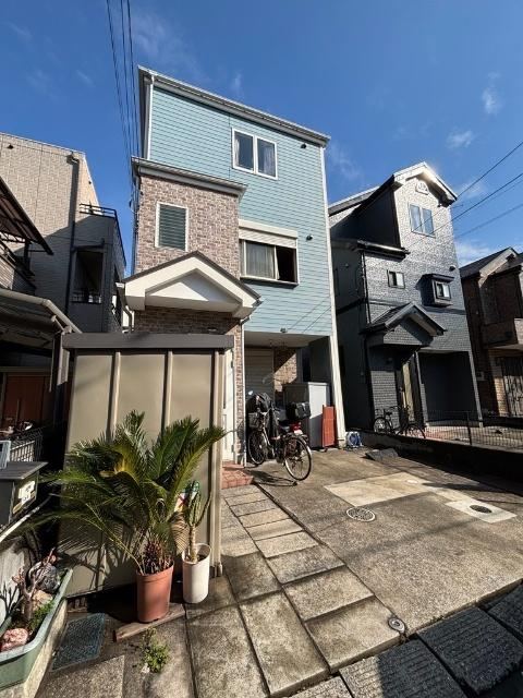 4LDK house in Funabashi, Chiba - Photo 1