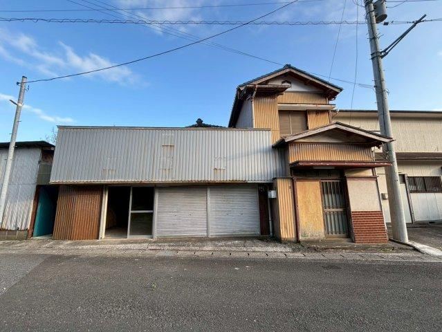 Used House Just 2 Minutes Walk from Naniwa Station - Photo 1