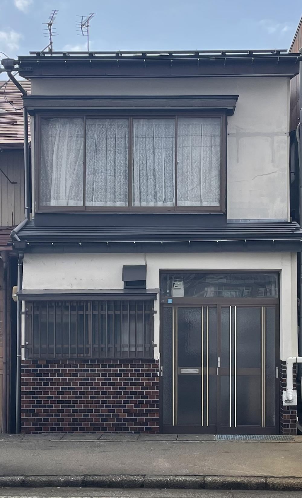 Comfortable 3DK House in Minamitakada - Photo 1