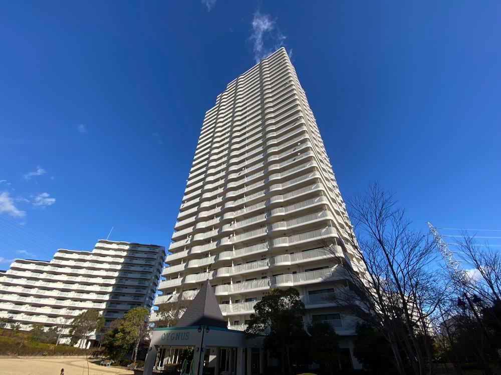 2LDK apartment in Suma Ward, Kobe, Hyogo - Photo 1