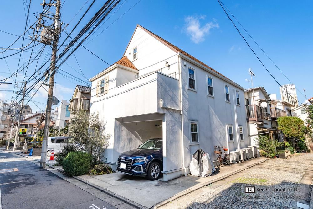 Custom-Built Home in Nakameguro - Photo 1