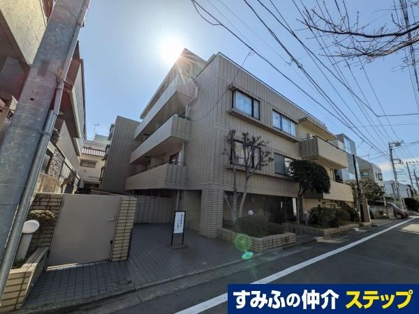 Charming 1LDK Apartment in Minami-Nagasaki, Tokyo - Photo 1
