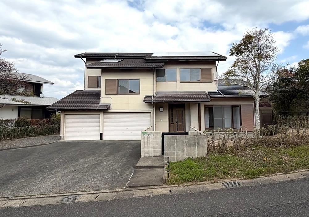 8LDK+S house in Shimonoseki, Yamaguchi - Photo 1