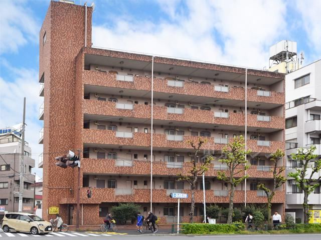 Cozy 2DK Apartment in Komagome, 5 Minutes to Kotake-Mukaihara Station - Photo 1