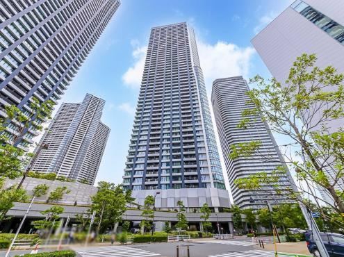 3LDK+S apartment in Chuo Ward, Tokyo - Photo 1