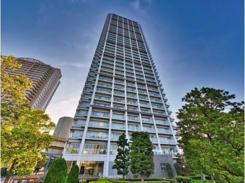 2LDK apartment in Minato Ward, Tokyo - Photo 1