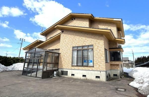 6LDK Home with Garden Space in Kitaakita - Photo 1