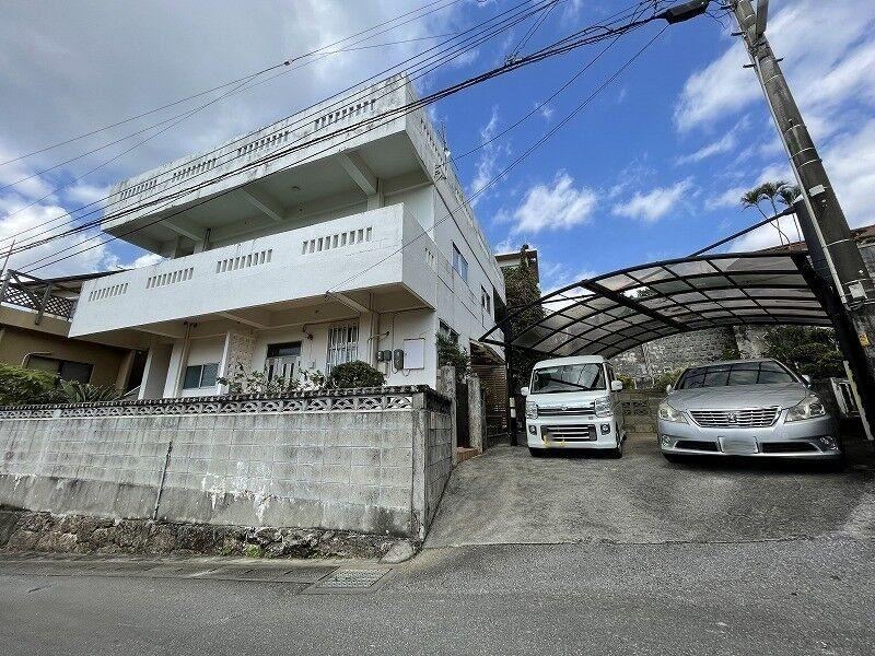5LDK house in Naha, Okinawa - Photo 1