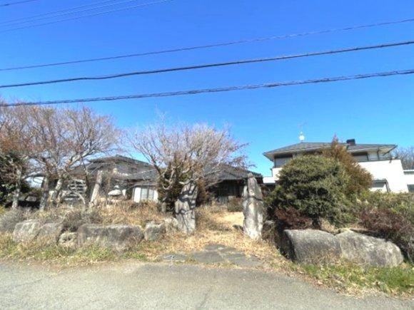 Unique 7LDK House with Connecting Walkway in Moka - Photo 1