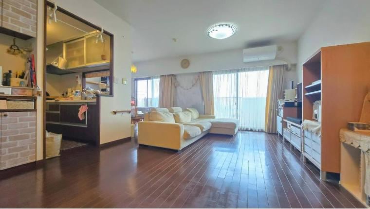 3LDK apartment in Akashi, Hyogo - Photo 1