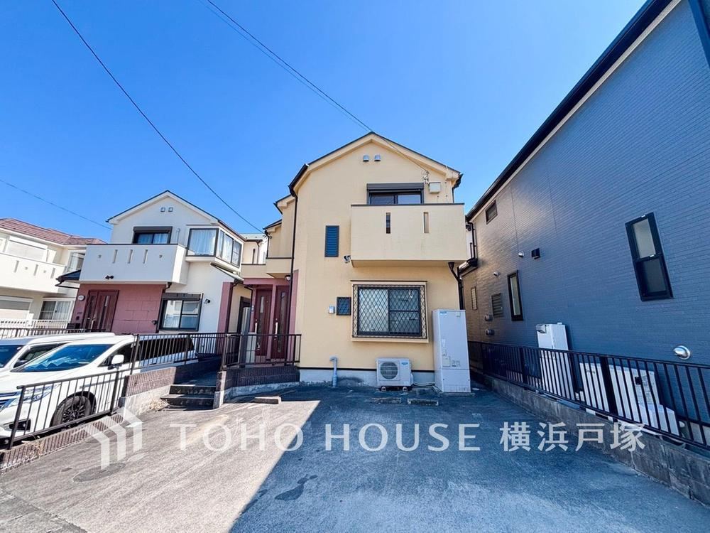 Versatile 4LDK Home for Multi-Generational Living in Yokohama - Photo 1