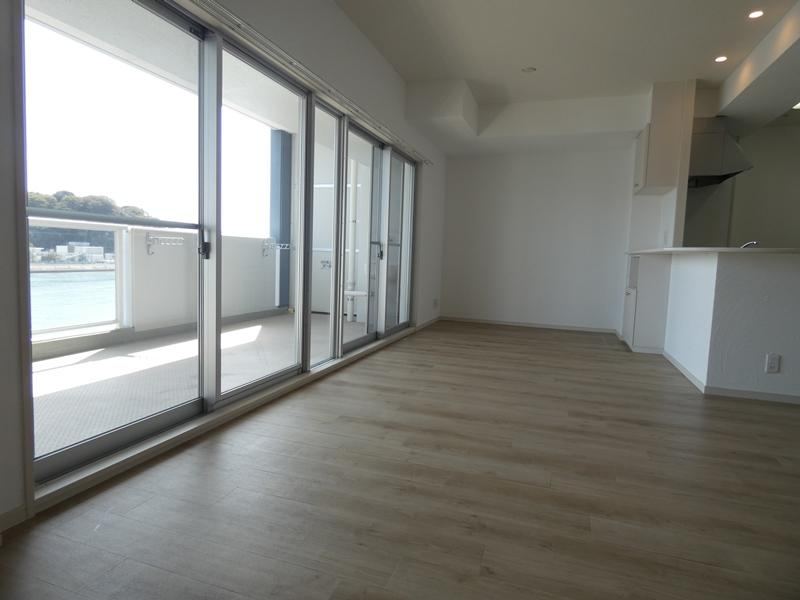 4LDK apartment in Nishi Ward, Hiroshima - Photo 1