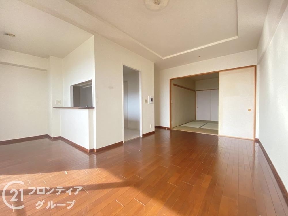 3LDK apartment in Hirakata, Osaka - Photo 1
