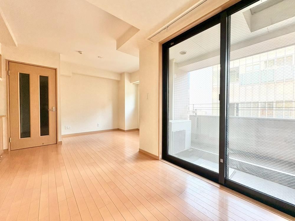 2LDK apartment in Chuo Ward, Tokyo - Photo 1