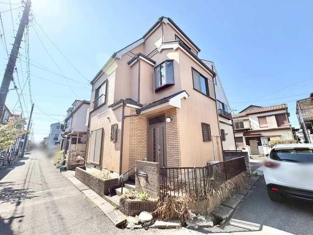 Spacious 3SLDK House with Private Spaces in Koshigaya - Photo 1