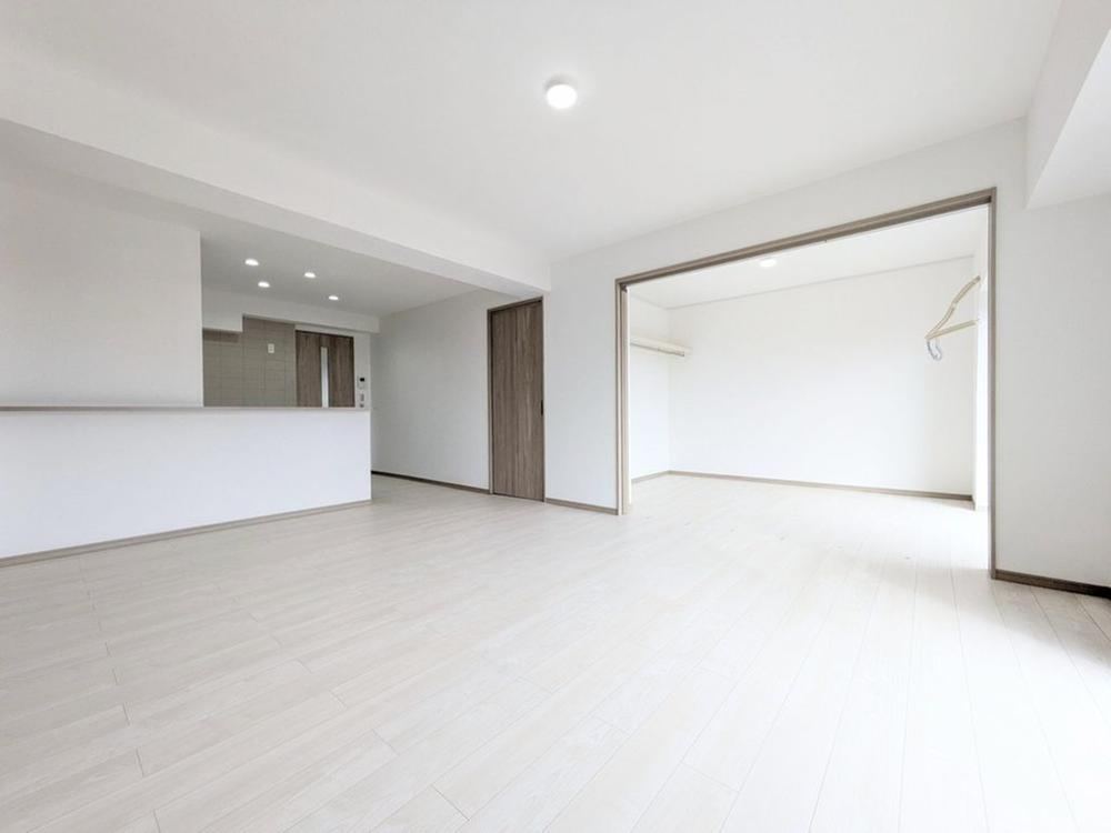 3LDK apartment in Nada Ward, Kobe, Hyogo - Photo 1