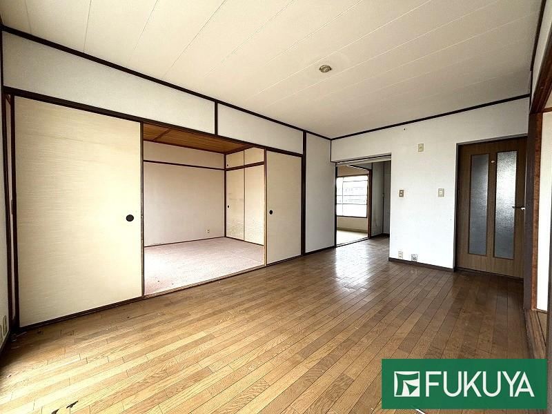 3LDK apartment in Neyagawa, Osaka - Photo 1
