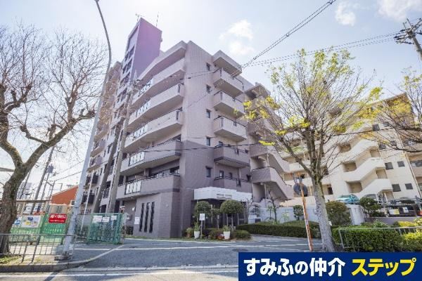 3LDK apartment in Tondabayashi, Osaka - Photo 1